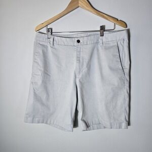 Lululemon Commission Shorts 9" Light‎ Gray Size 36 Chino Style Technical Fabric